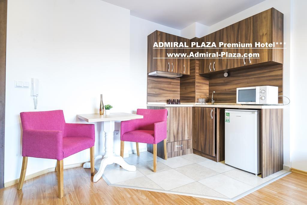 Admiral Plaza Hotel Slăntjev Brjag Exteriör bild
