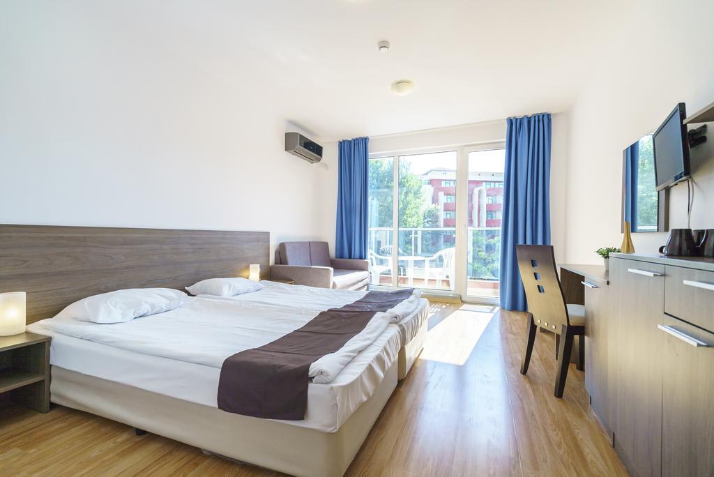Admiral Plaza Hotel Slăntjev Brjag Exteriör bild