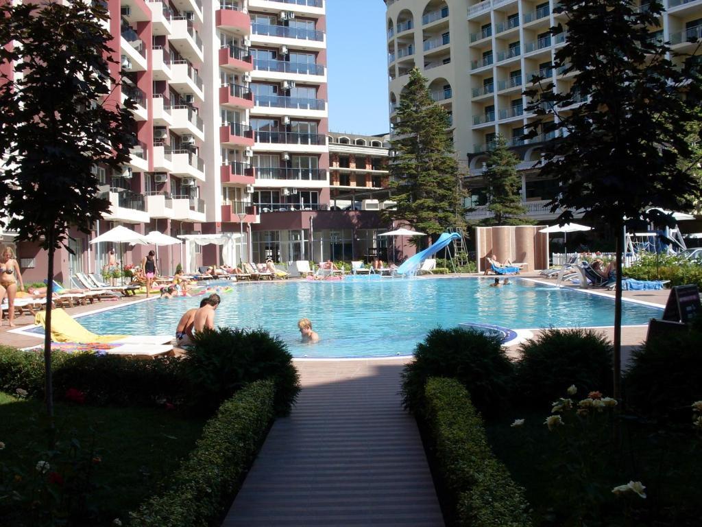 Admiral Plaza Hotel Slăntjev Brjag Exteriör bild
