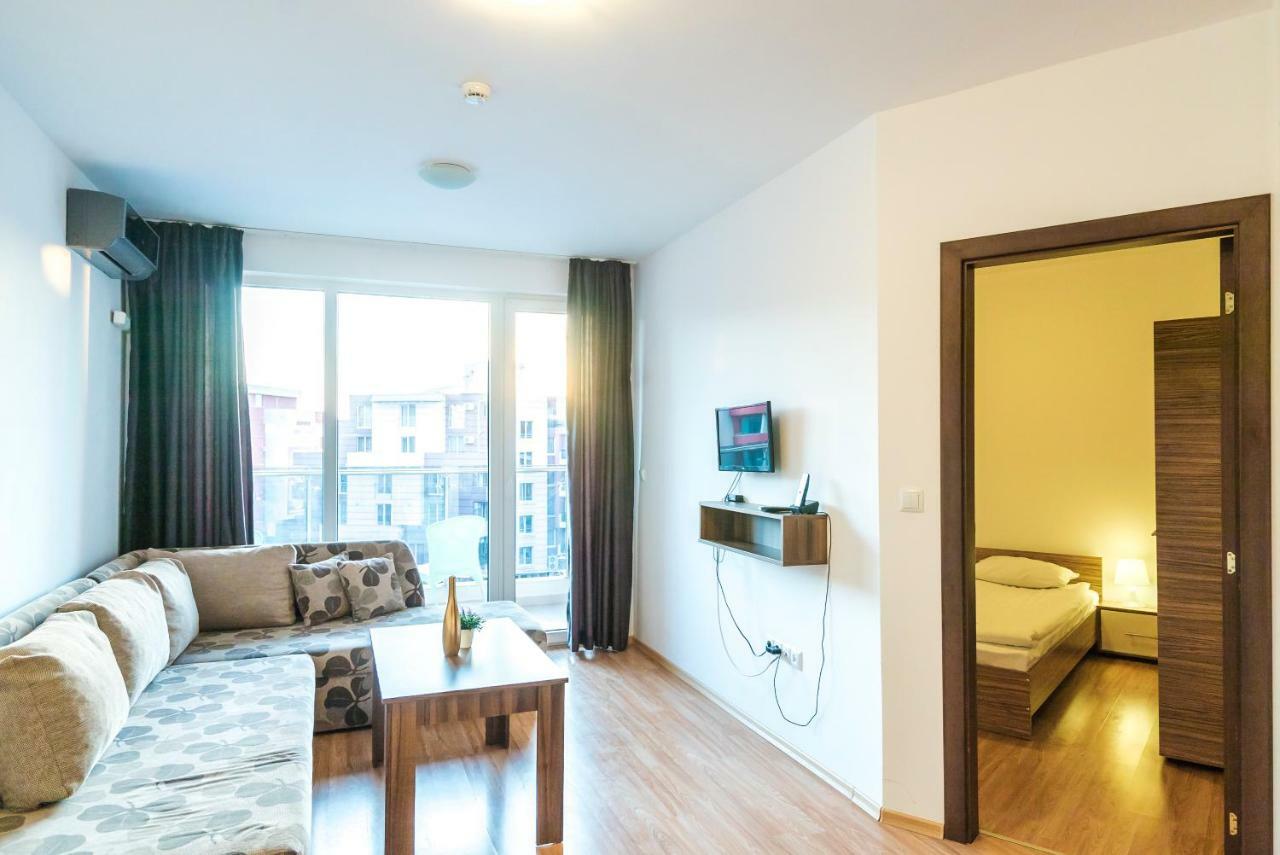 Admiral Plaza Hotel Slăntjev Brjag Exteriör bild